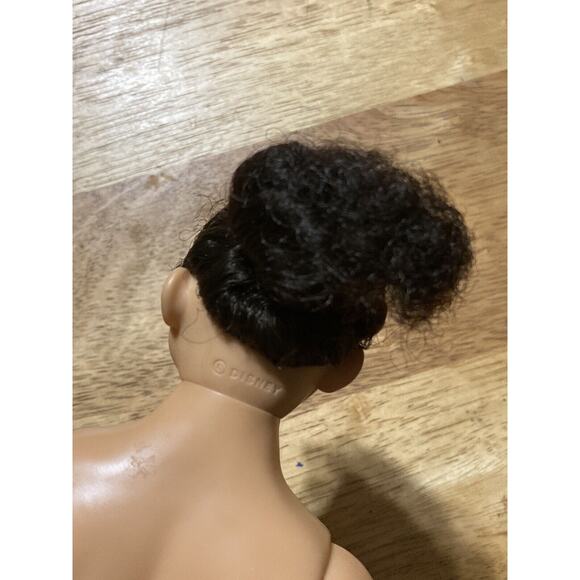 Disney Encanto Luisa Madrigal Strong 12" Fashion Doll Jakks Pacific - Picture 6 of 7